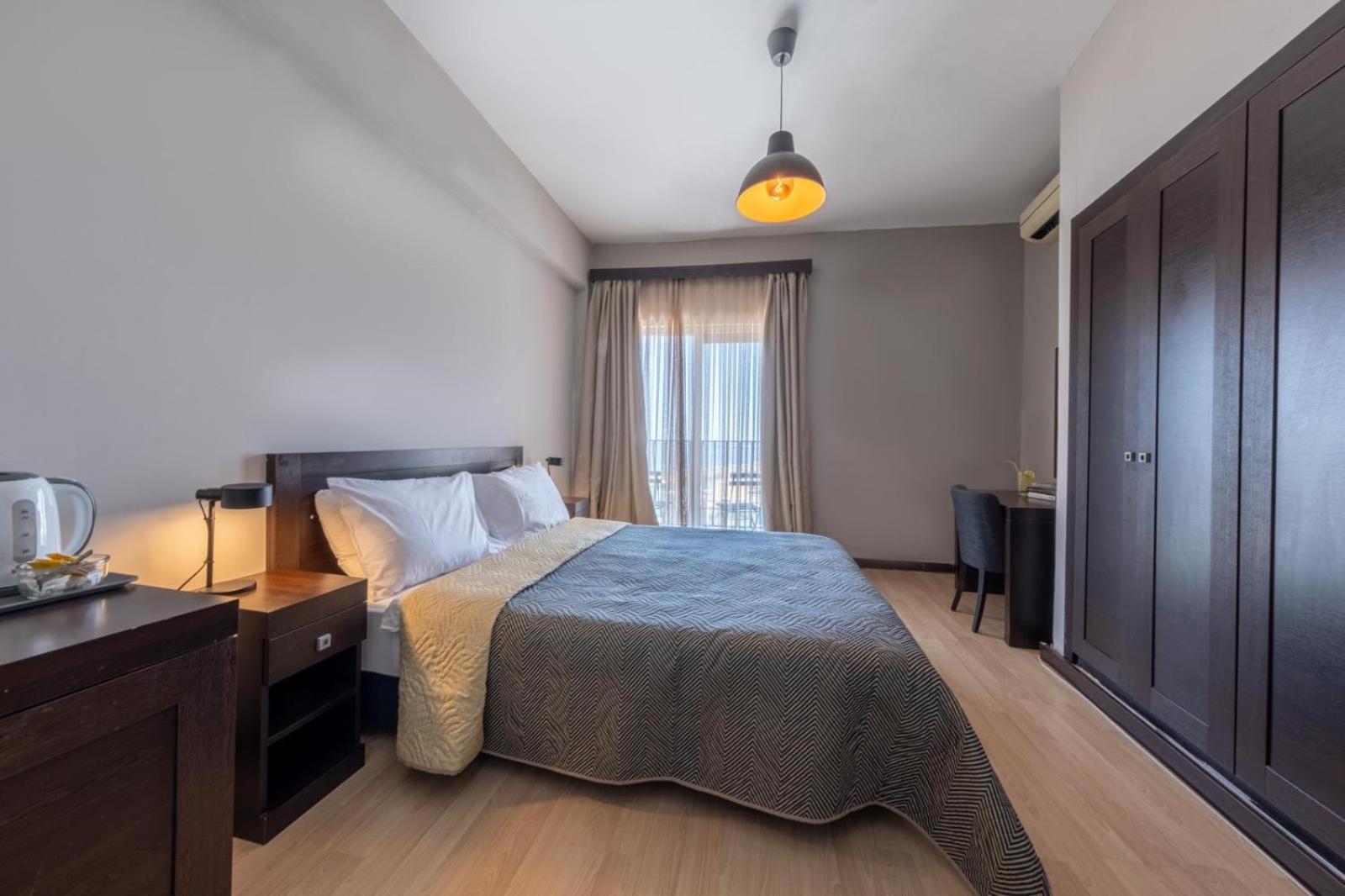 Kyrenia British Harbour Hotel Екстериор снимка