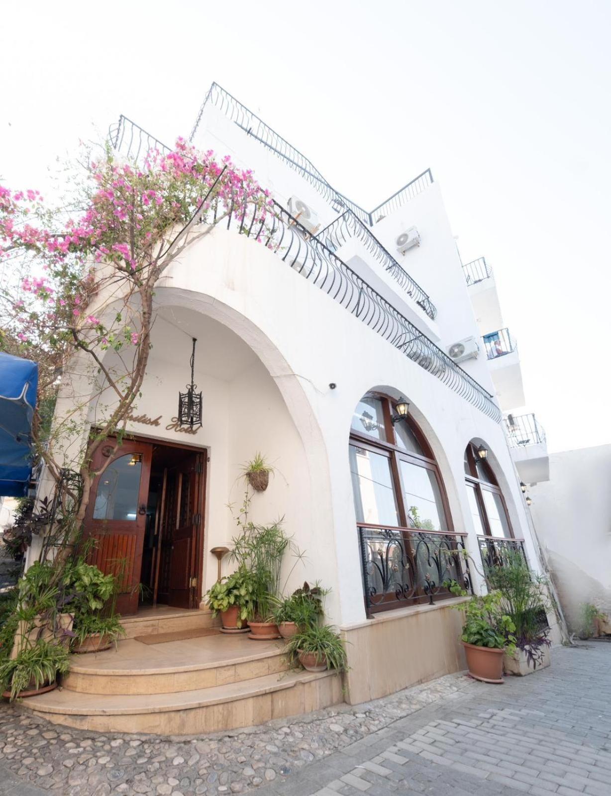 Kyrenia British Harbour Hotel Екстериор снимка