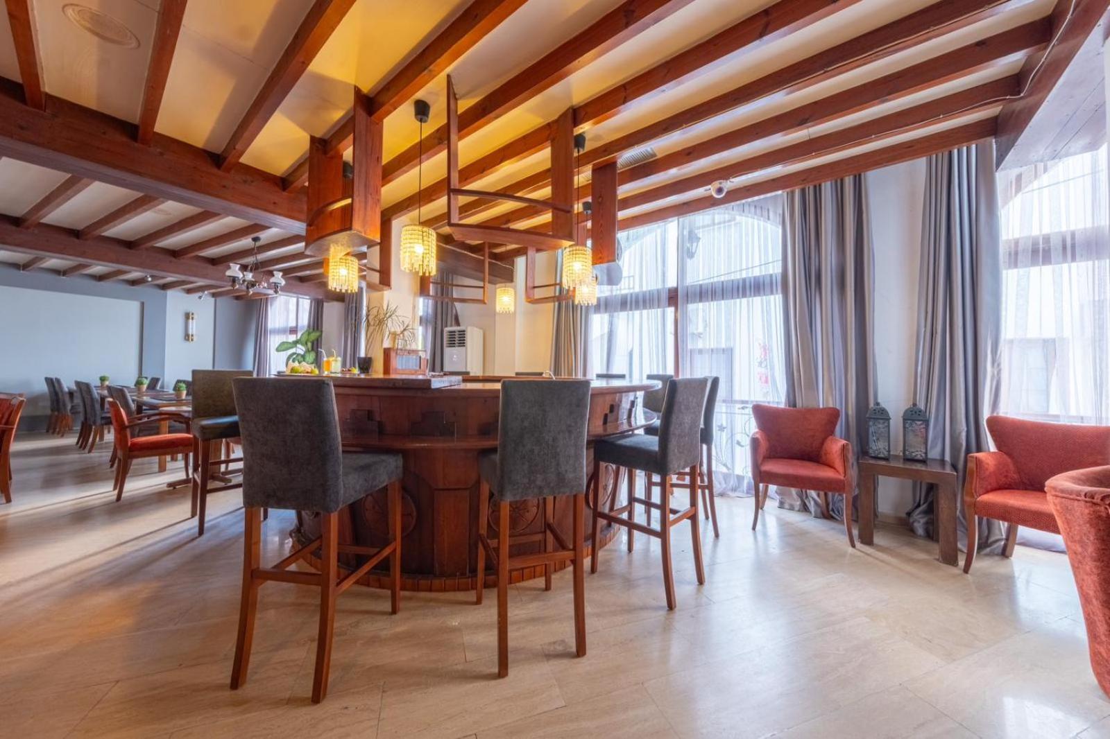 Kyrenia British Harbour Hotel Екстериор снимка