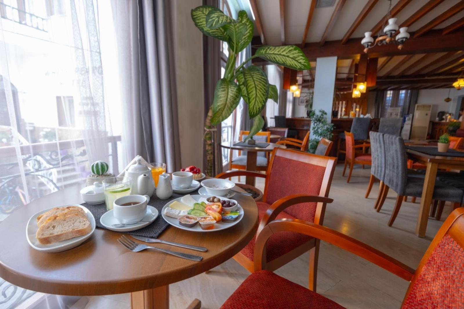 Kyrenia British Harbour Hotel Екстериор снимка