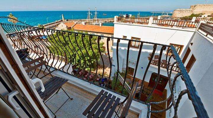 Kyrenia British Harbour Hotel Екстериор снимка